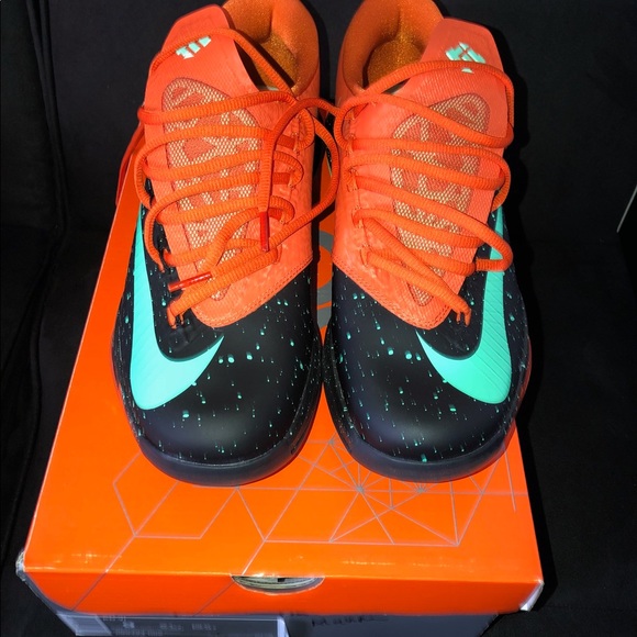 KDs. Brand new - Picture 2 of 2